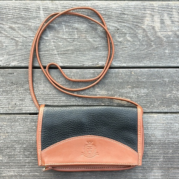 Partners Mervyns Leather Purse - Picture 9 of 11